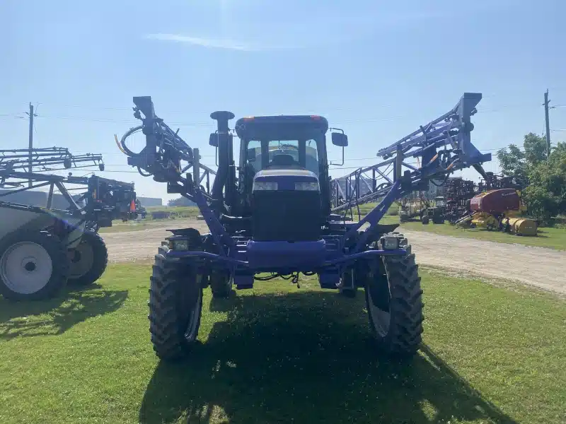 Gallery image 2 for Used 2001 RoGator 1254 Sprayer - Self Propelled