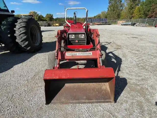 Gallery image 2 for Used 1986 Massey Ferguson 1030 Tractor