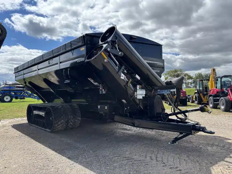 Gallery image 1 for New 2025 Brent 2098 Grain Cart