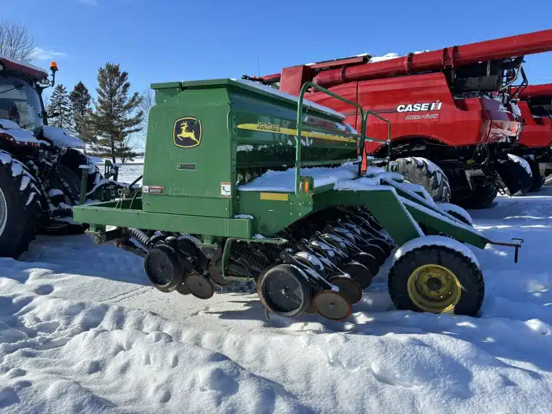 Gallery image 2 for 2009 John Deere 1590 Drill
