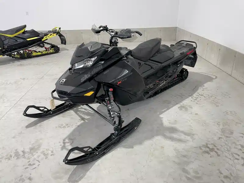 Gallery image 2 for Used 2022 Ski-Doo 850 Snowmobile