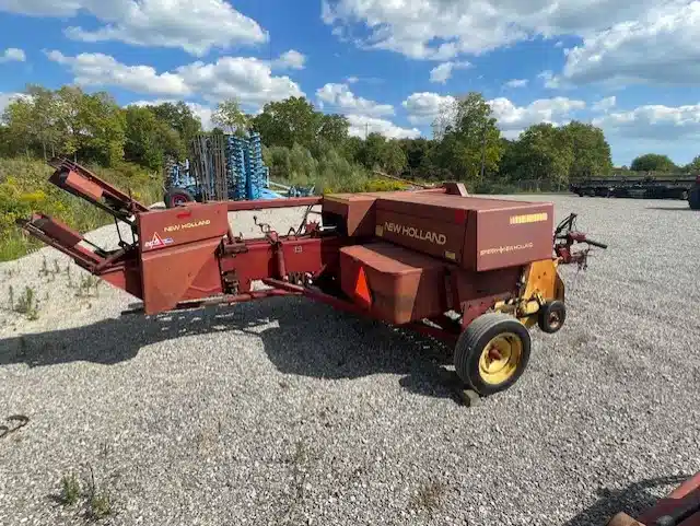 Gallery image 2 for Used 1983 New Holland 316 Square Baler - Small