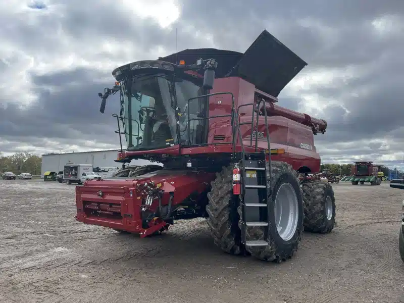 Gallery image 1 for New 2025 Case IH 8260 Combine