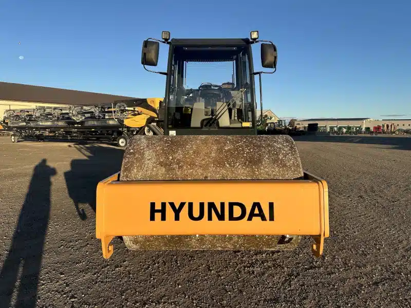 Gallery image 2 for Used 2023 Hyundai Ind HR70C Packer