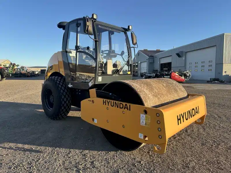 Gallery image 1 for Used 2023 Hyundai Ind HR70C Packer