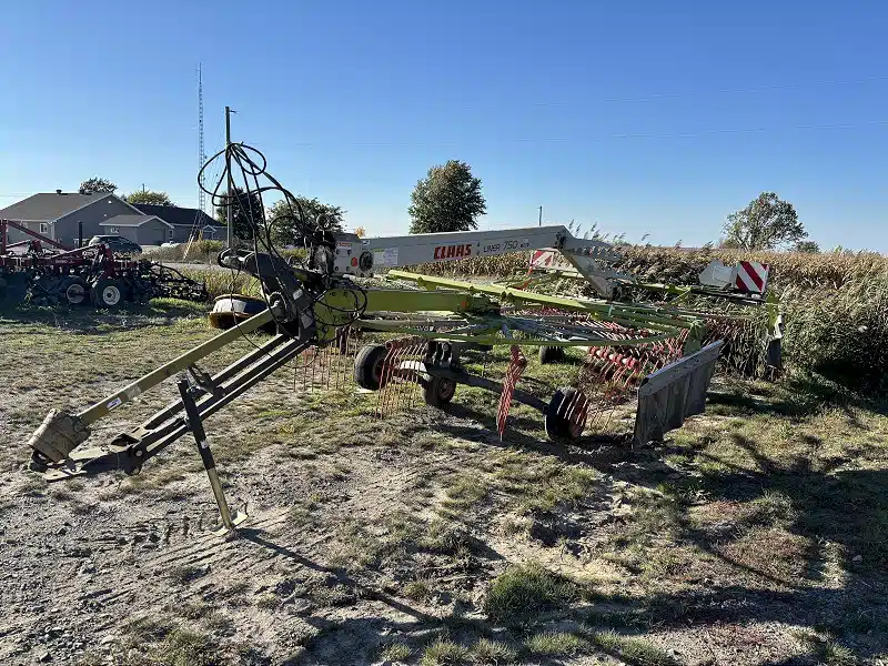 Gallery image 1 for Used 2012 CLAAS 750 Rake
