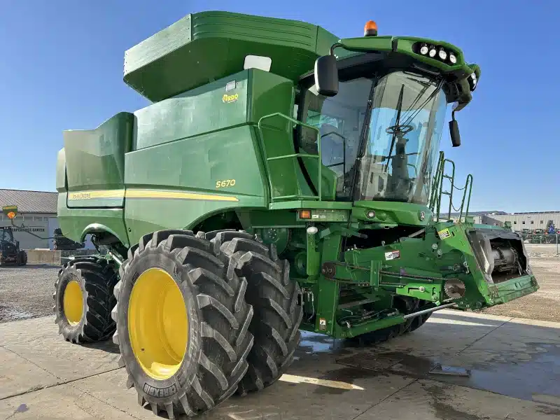 Gallery image 2 for Used 2014 John Deere S670 Combine