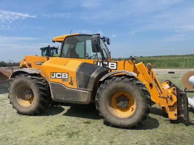 Gallery image 1 for Used 2017 JCB 541-70 TeleHandler