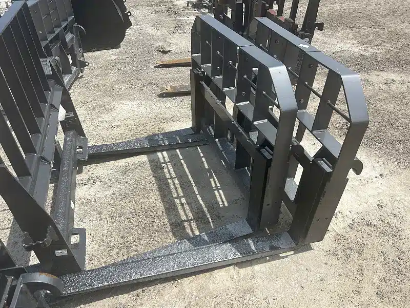 Gallery image 2 for New 2025 CNH HD4448AO600 Pallet Fork