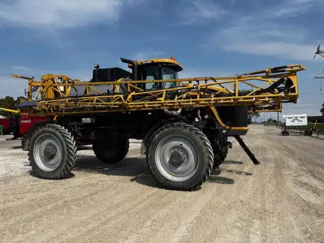 Gallery image 1 for Used 2014 RoGator RG1300 Sprayer - Self Propelled