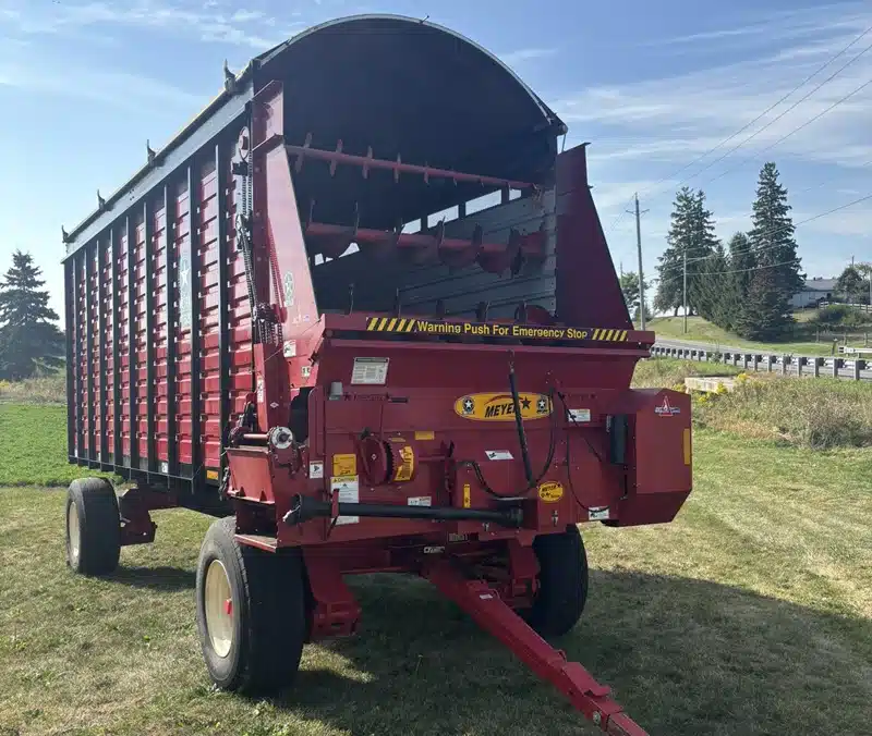 Gallery image 1 for Used 2016 Meyer RT620 Forage Box