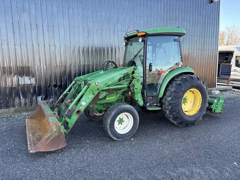 Gallery image 1 for 2017 John Deere 4044R Tractor