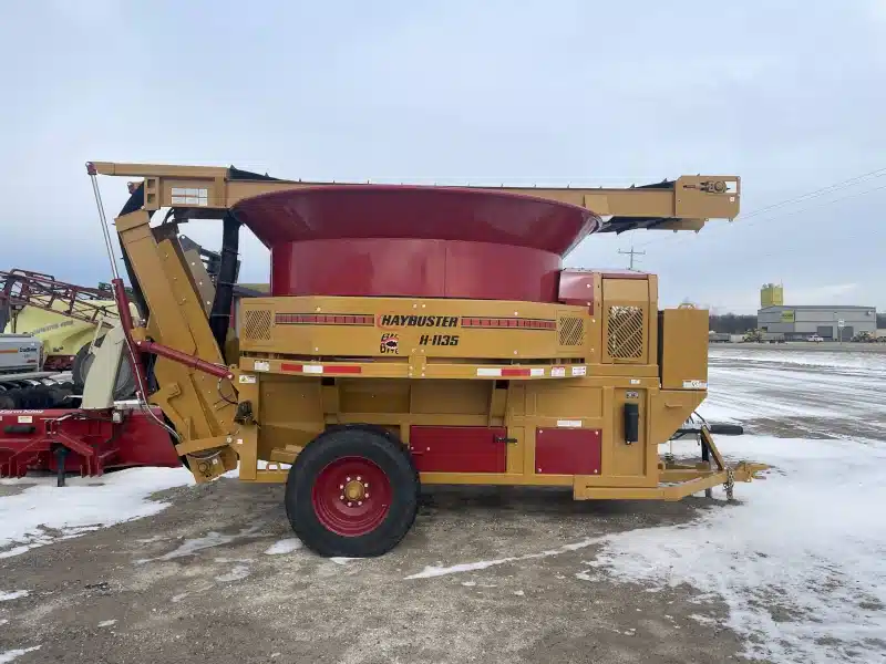 Gallery image 2 for 2025 Haybuster H-1135 TMR Mixer