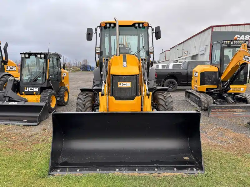Gallery image 2 for New 2025 JCB 3CX-15 PLUS Backhoe