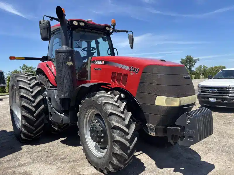 Gallery image 1 for Used 2015 Case IH MAGNUM 240 Tractor