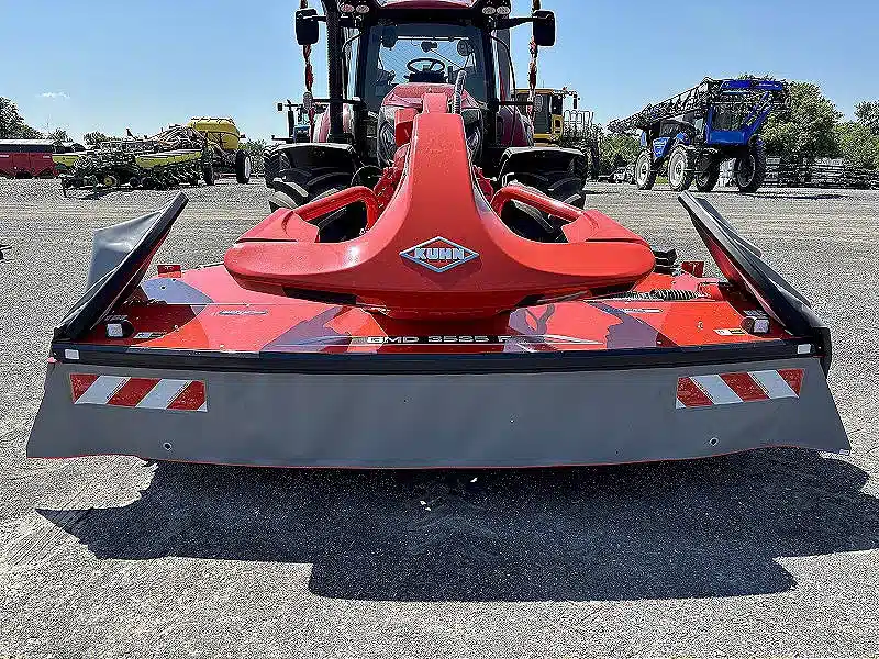 Gallery image 2 for 2026 Kuhn GMD 3525 F Disc Mower