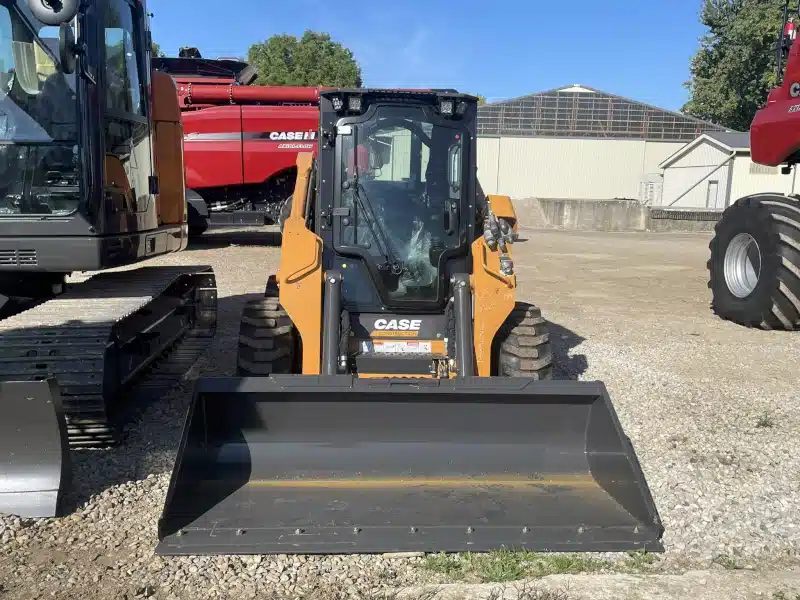 Gallery image 2 for New 2025 Case SV280B Skid Steer