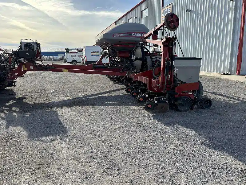 Gallery image 2 for Used 2013 Case IH 1255 Planter