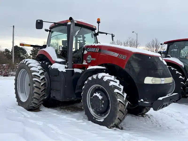 Gallery image 1 for 2013 Case IH MAGNUM 235 Tractor