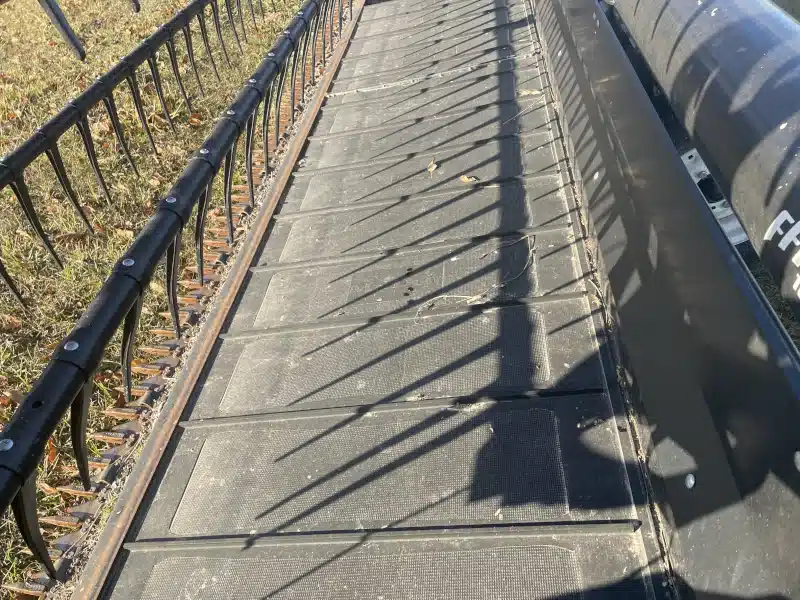 Gallery image 2 for Used 2017 MacDon FD75 Header - Flex Draper