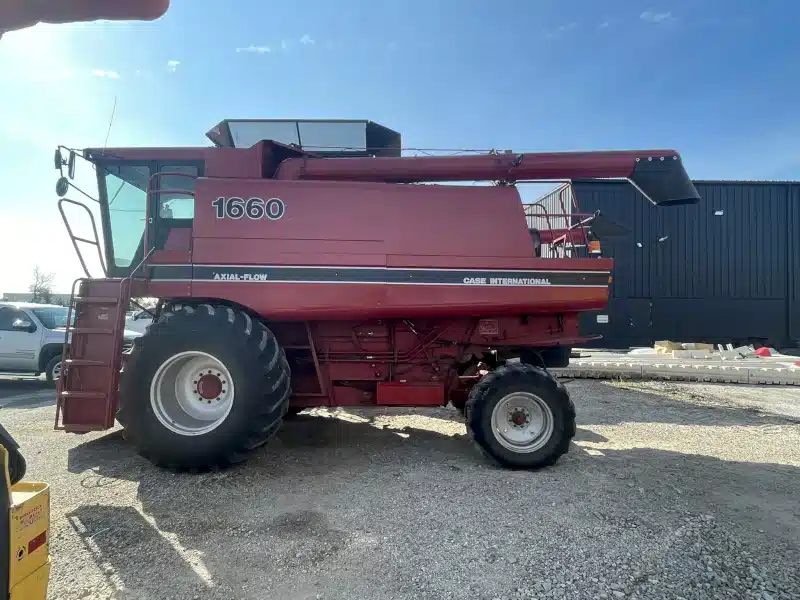 Gallery image 2 for 1989 Case IH 1660 Combine