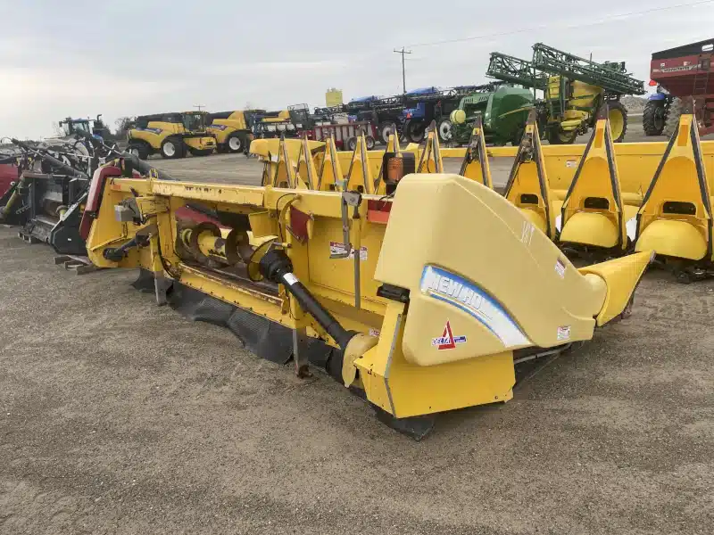 Photo de la Galerie 2 pour 2012 New Holland 99C Nez - Maïs