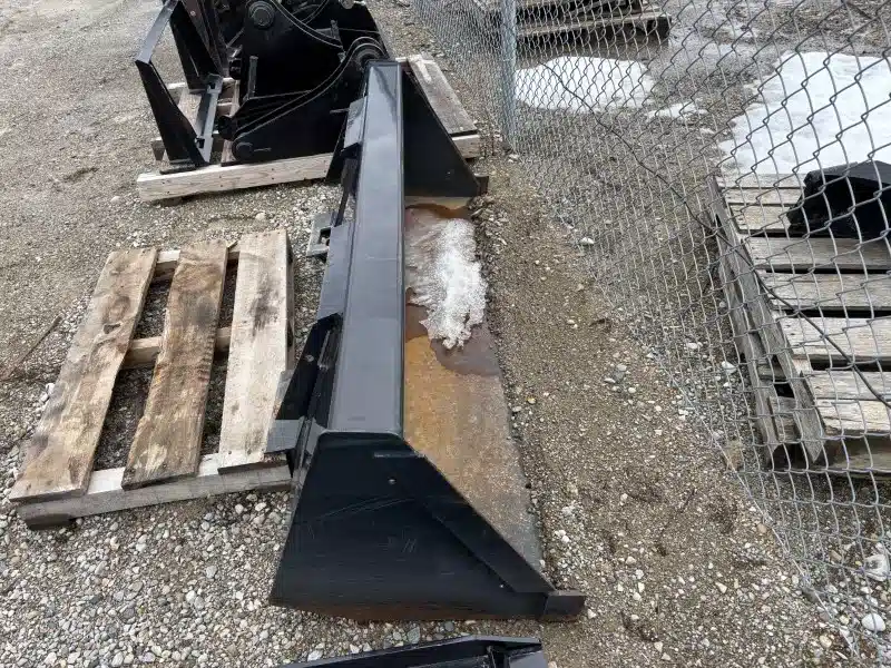 Gallery image 2 for CNH 72 INCH Bucket