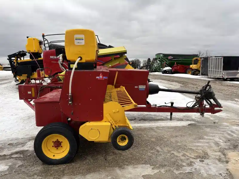 Gallery image 2 for 2022 New Holland BC5070 Square Baler - Small