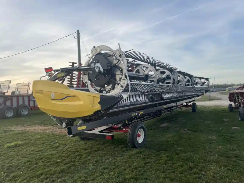 Gallery image 1 for Used 2023 MacDon FD245 Header - Flex Draper