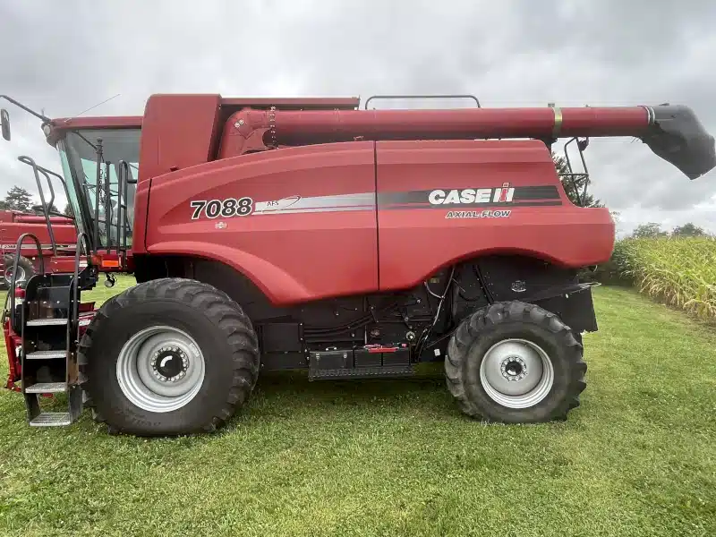 Gallery image 2 for Used 2009 Case IH 7088 Combine