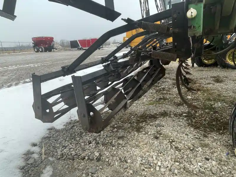 Gallery image 2 for 1999 John Deere 980 Cultivator