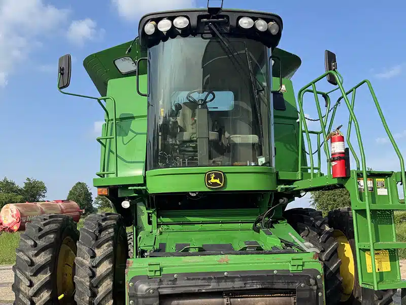 Gallery image 2 for Used 2008 John Deere 9670 STS Combine