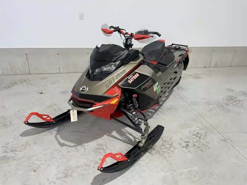 2021 Ski-Doo MXMN Snowmobile