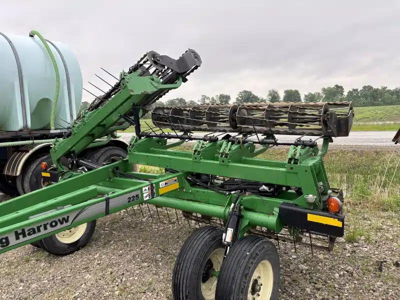 Gallery image 2 for 2011 Unverferth 1225-25 Harrow