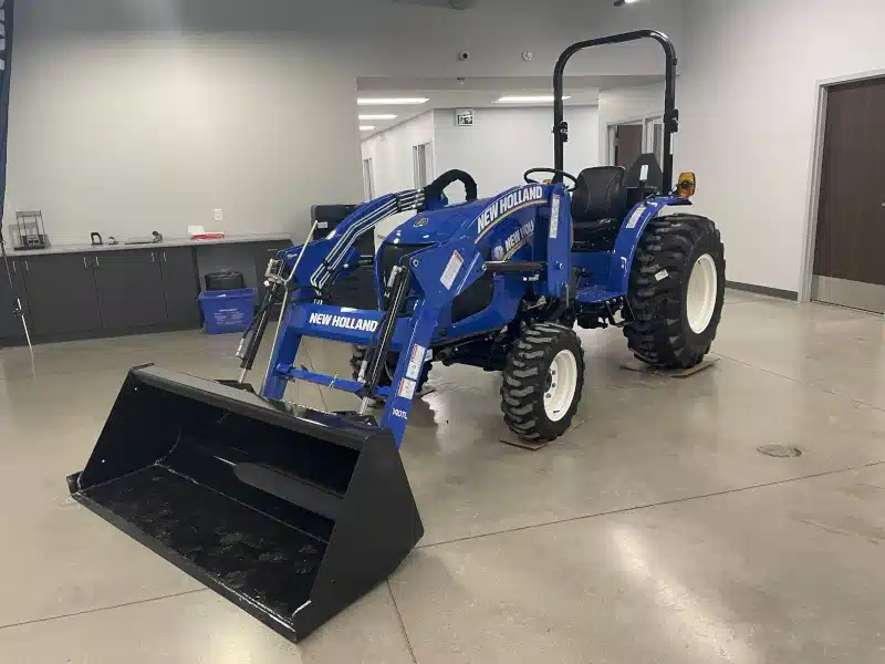 Gallery image 1 for 2026 New Holland WORKMASTER 35 Tractor
