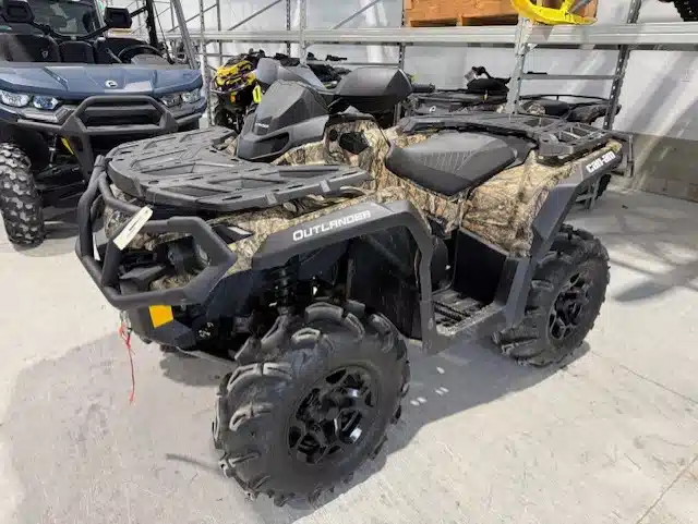 Gallery image 1 for 2022 Can-Am 650 XT ATV