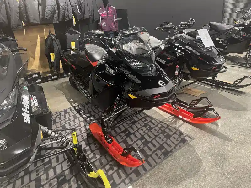 Gallery image 1 for 2022 Ski-Doo UWNA Snowmobile