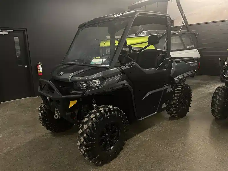 2024 Can-Am HD9 XT Utility Vehicle