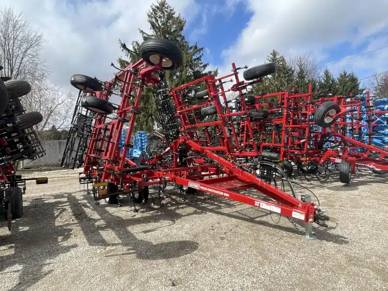 Photo de la Galerie 2 pour 2026 Salford 550 Cultivateur
