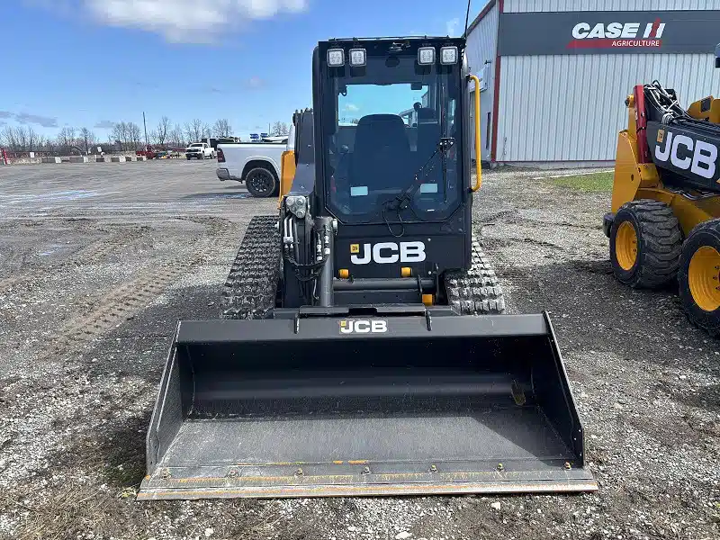 Photo de la Galerie 2 pour 2026 JCB 215T Chargeur sur chenilles