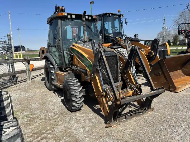 Photo de la Galerie 2 pour 2018 Case 580N Rétrocaveuse