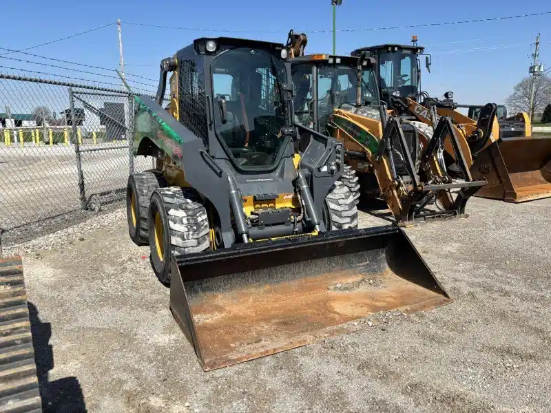 Gallery image 2 for 2020 John Deere 330G Skid Steer