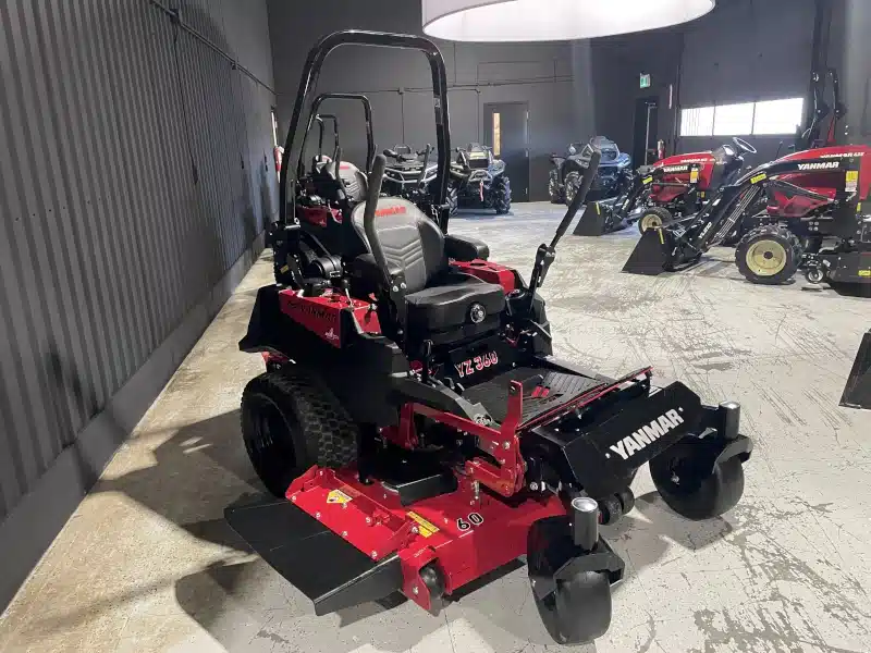 Photo de la Galerie 1 pour 2026 Yanmar YZ360 Tondeuse à rayon de braquage zéro