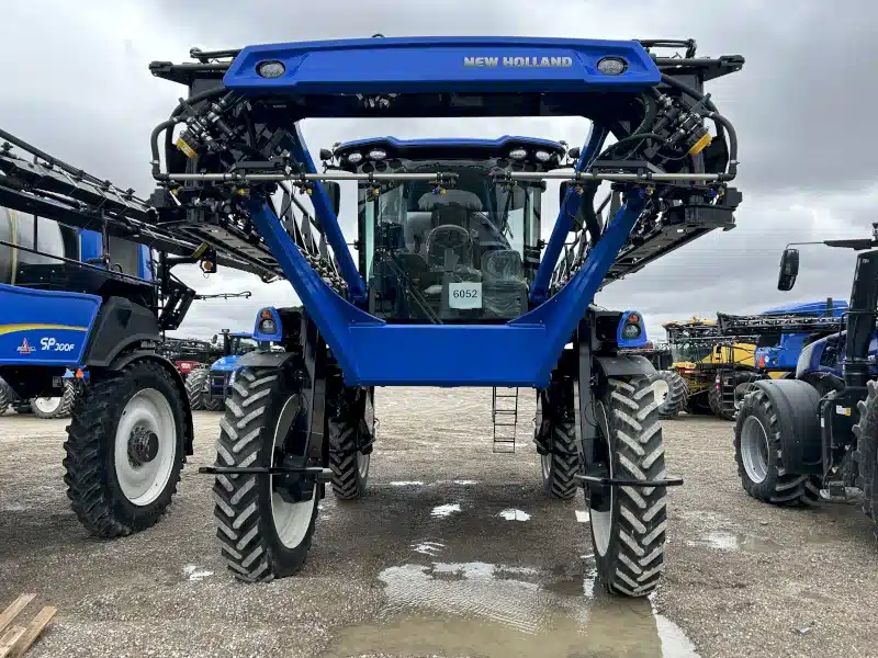 Gallery image 2 for 2026 New Holland SP.310F Sprayer - Self Propelled