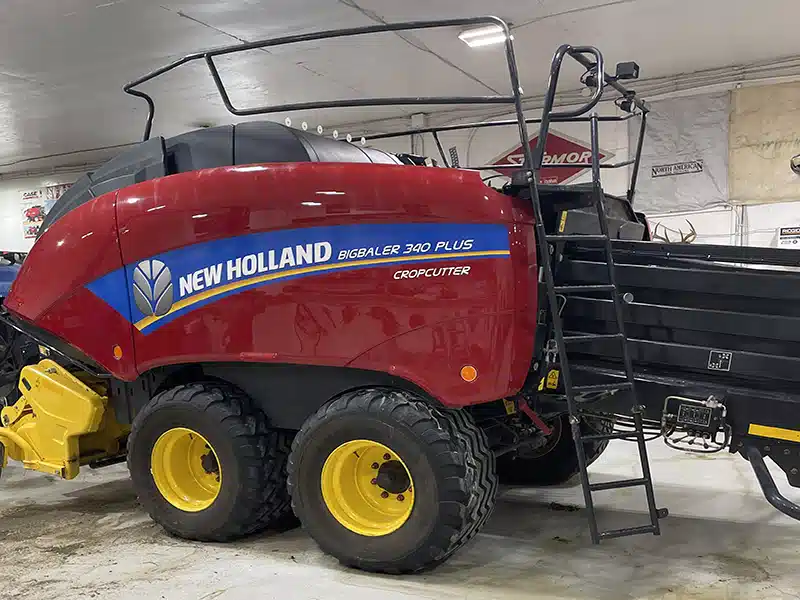 Gallery image 2 for 2017 New Holland BIG BALER 340 Square Baler - Large
