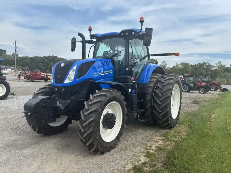 Photo de la Galerie 1 pour 2026 New Holland T7.245 Tracteur