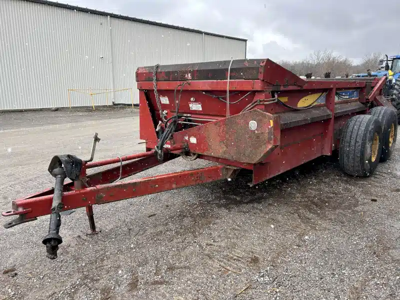 Gallery image 2 for 2012 New Holland 195 Manure Spreader