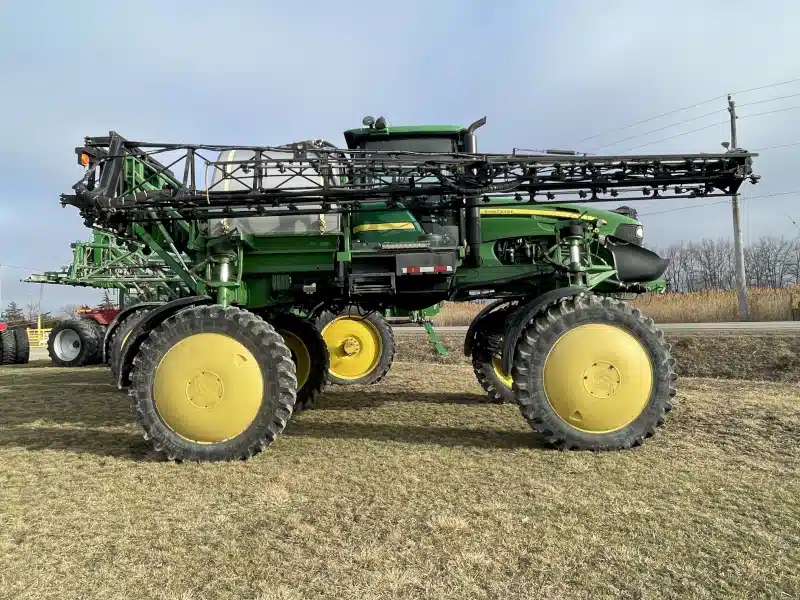 Gallery image 2 for 2008 John Deere 4830 Sprayer - Self Propelled