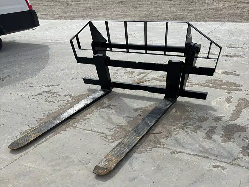 Gallery image 1 for 2026 New Holland 420FI Pallet Fork