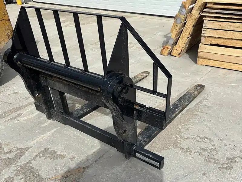 Gallery image 2 for 2026 New Holland 420FI Pallet Fork